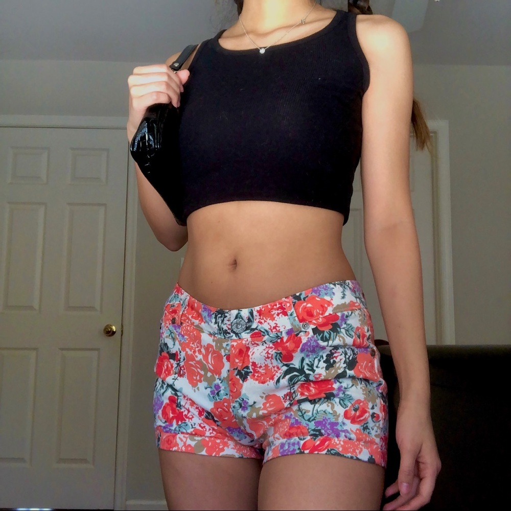 VINTAGE FLORAL DENIM SHORTS